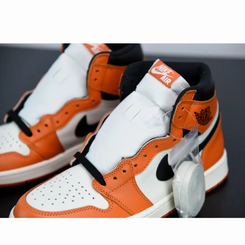 Air Jordan 1 Retro High OG “Reverse Shattered Backboard” Sail/Starfish-Black 555088-113