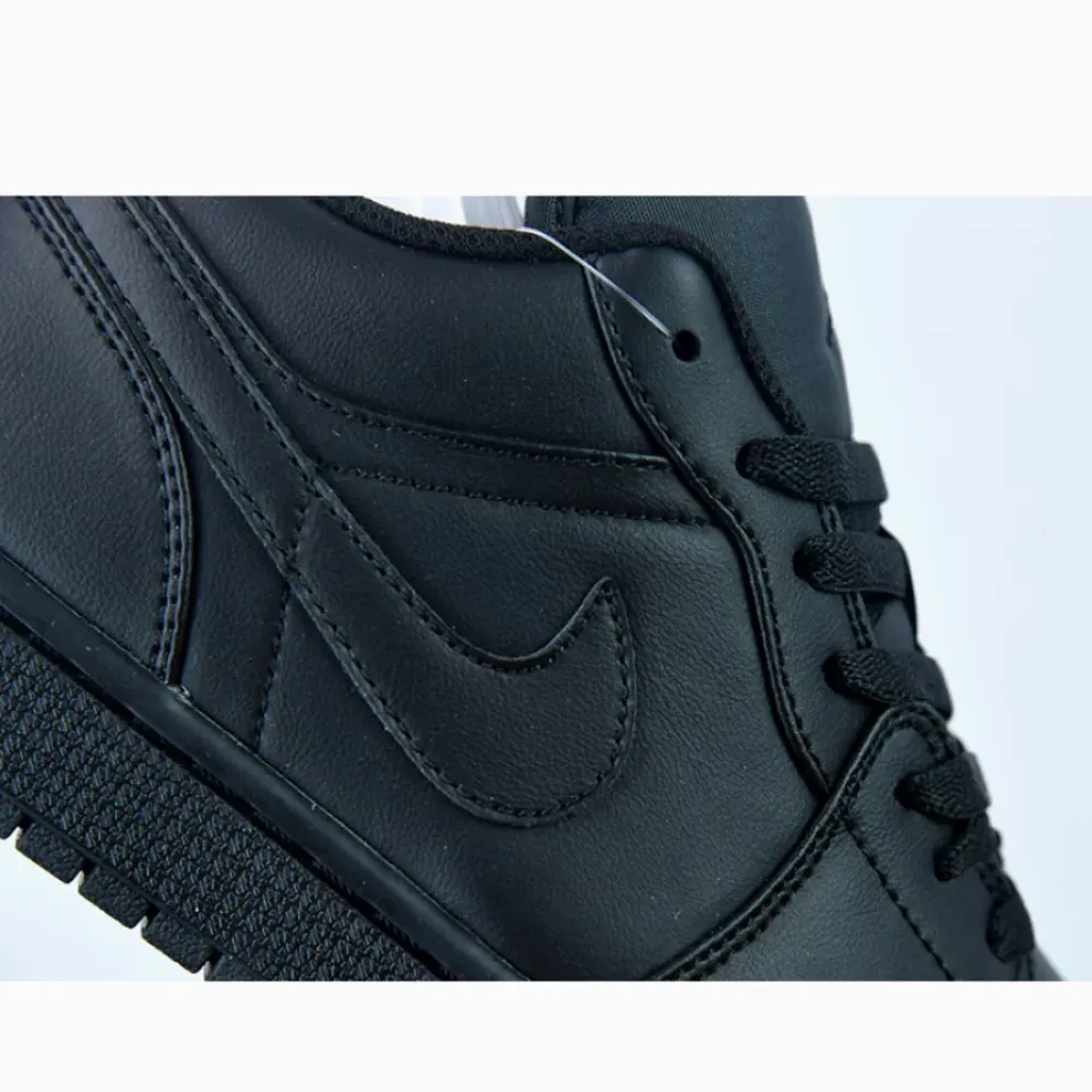 Air Jordan 1 Low Triple Black  553558-093