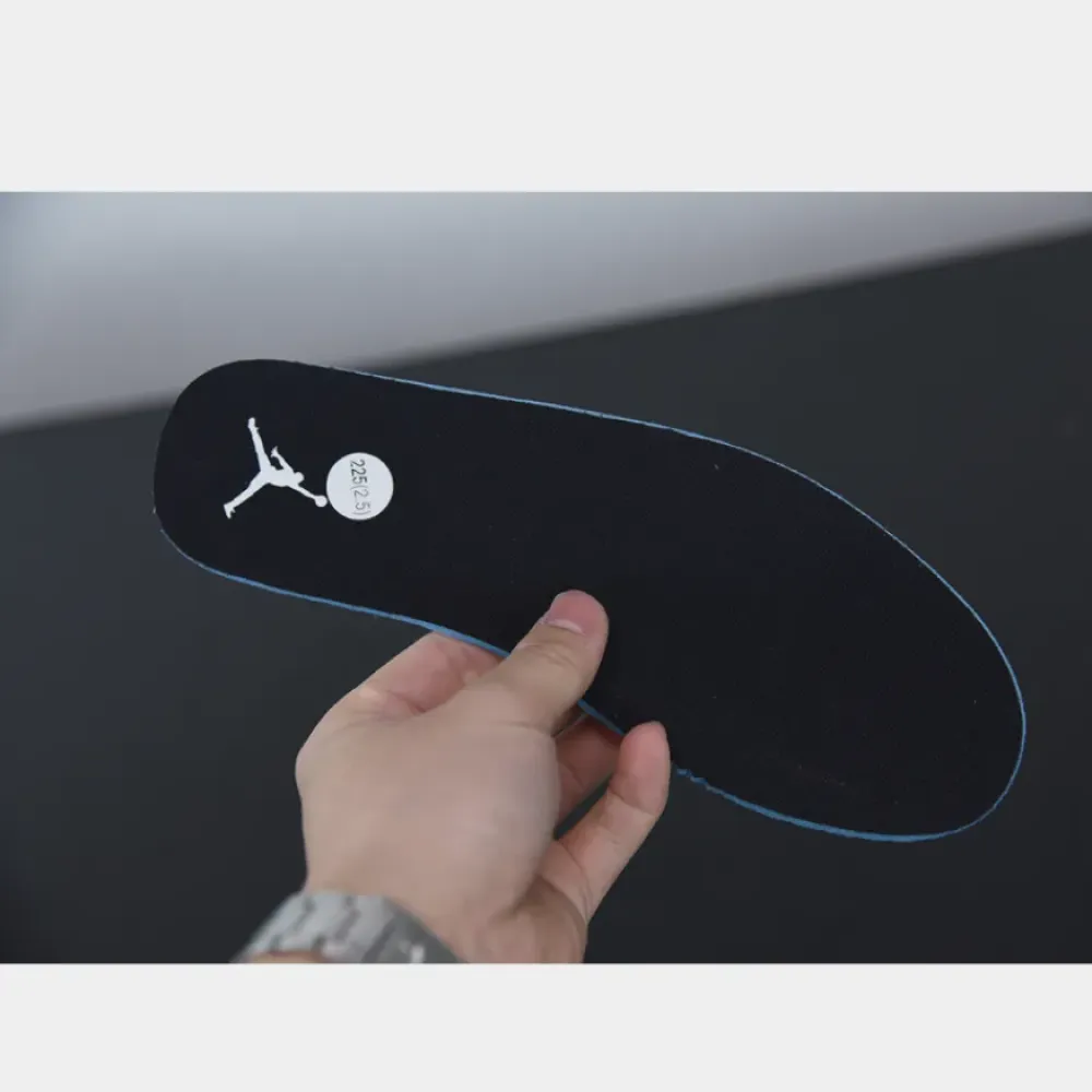 Air Jordan 1 Low WMNS Black/Guava Ice/Sail DC0774-003