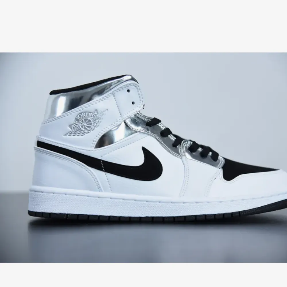 Air Jordan 1 Mid ‘Alternate Think’ White/Silver 554724-121