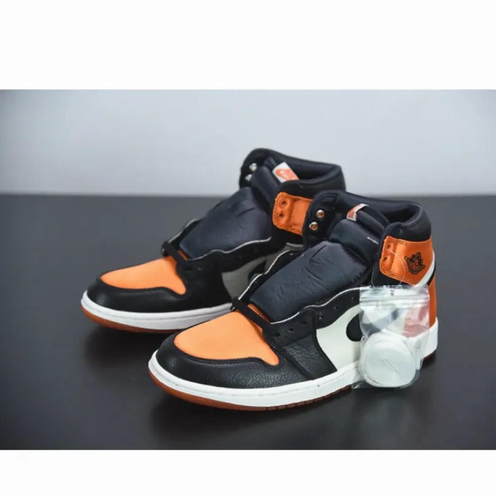 Air Jordan 1 Retro High Satin ‘Shattered Backboard’ Black/Starfish-Sail AV3725-010