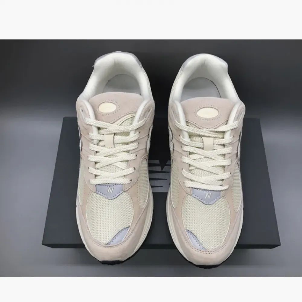 New Balance 2002R Calm Taupe Silver Metallic  M2002RCC