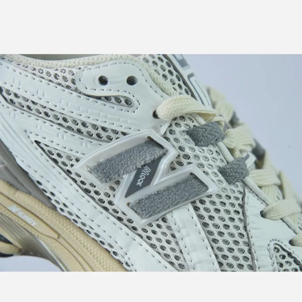 New Balance 1906R White/Grey  M1906RP