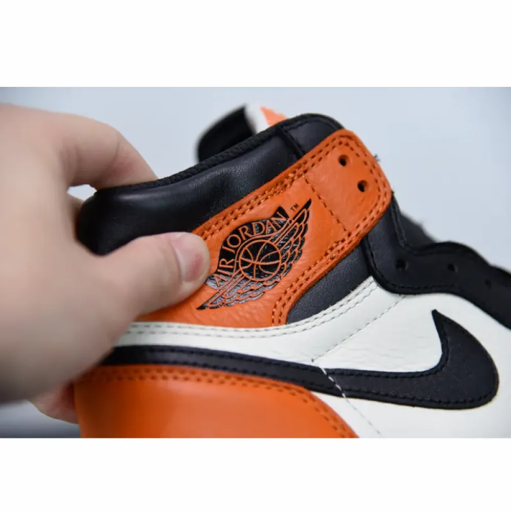 Air Jordan 1 Retro High OG ‘Shattered Backboard’ Black/White-Team Orange 555088-005