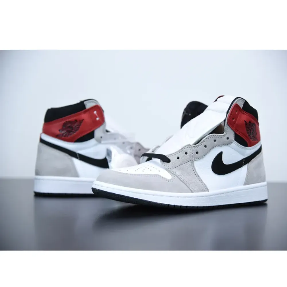 Air Jordan 1 High OG “Light Smoke Grey”  555088-126