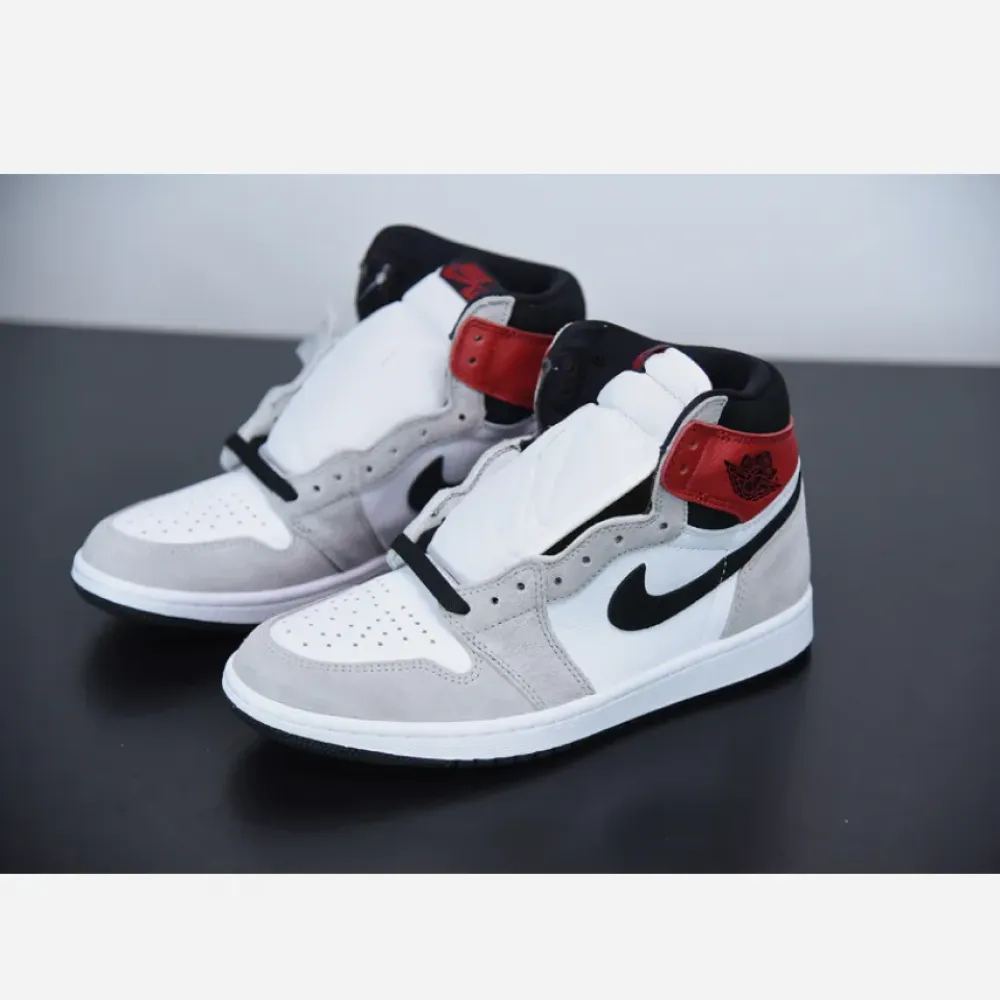 Air Jordan 1 High OG “Light Smoke Grey”  555088-126