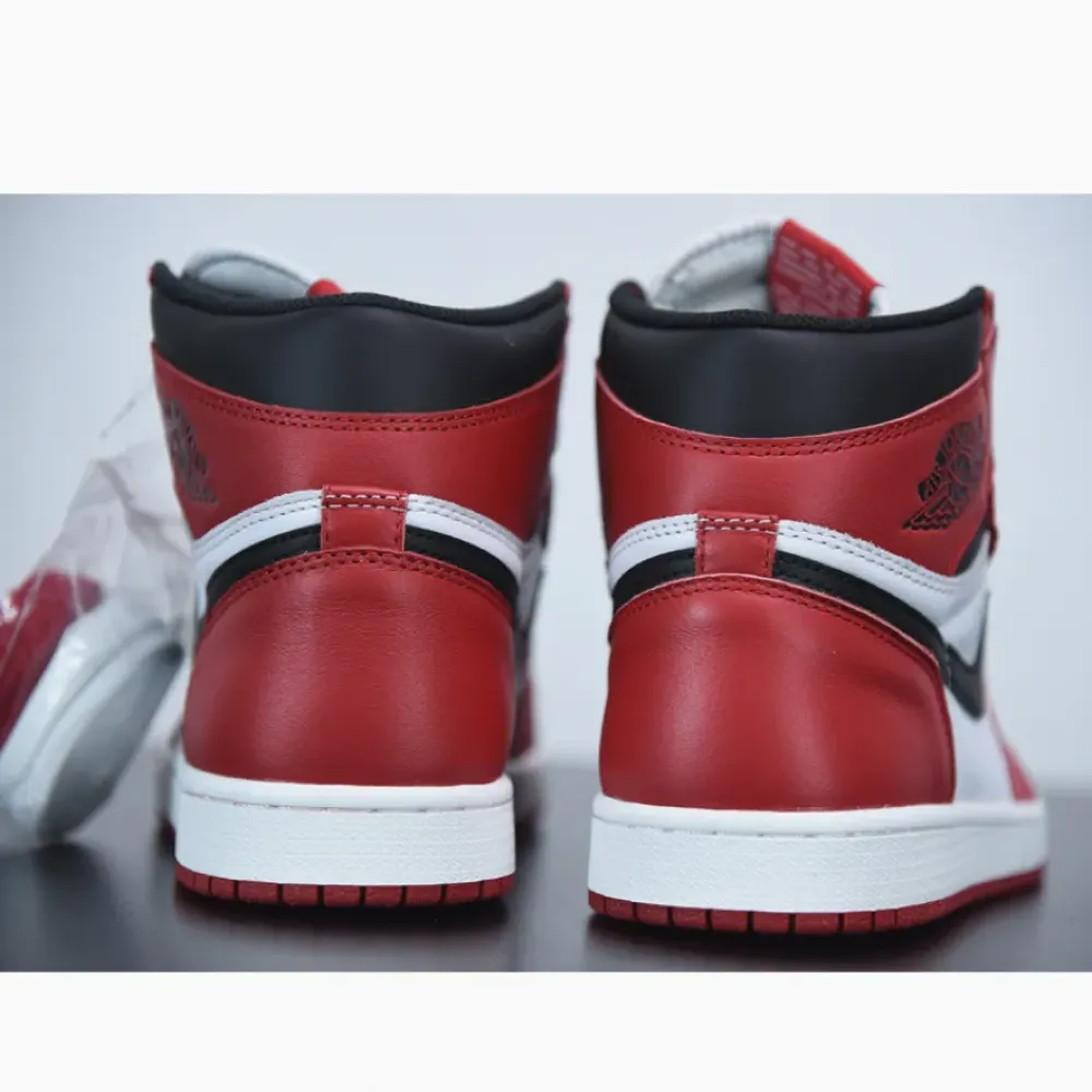 Air Jordan 1 Retro High OG “Chicago” White/Black-Varsity Red 555088-101