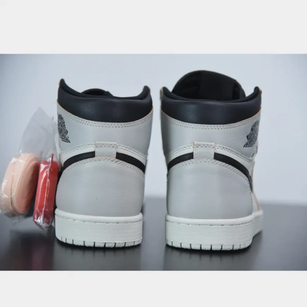 Nike SB x Air Jordan 1 High OG “Light Bone”  CD6578-006