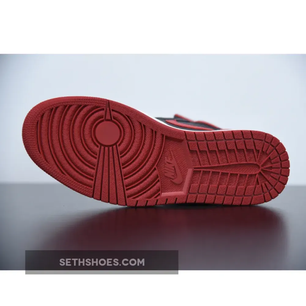 Air Jordan 1 Retro “Banned” Black/Varsity Red-White 555088-001