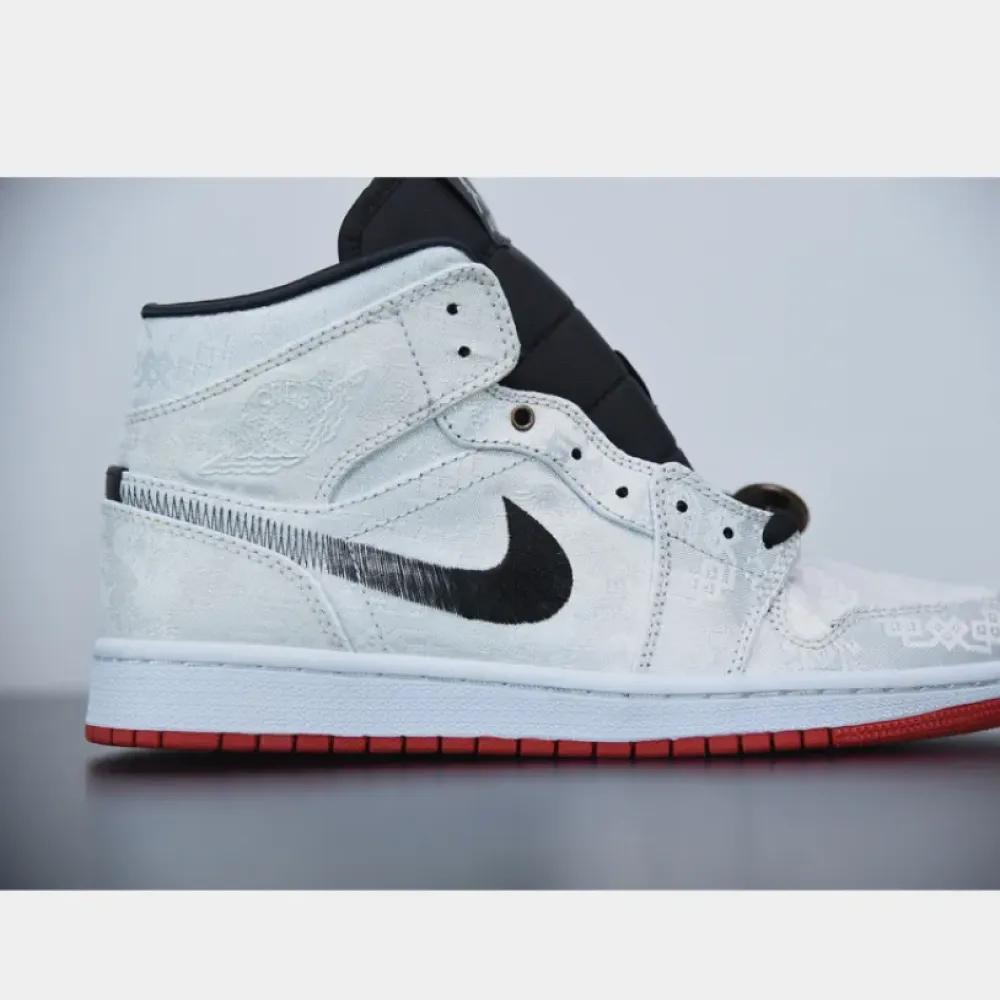 CLOT x Air Jordan 1 Mid ‘Fearless’  CU2804-100