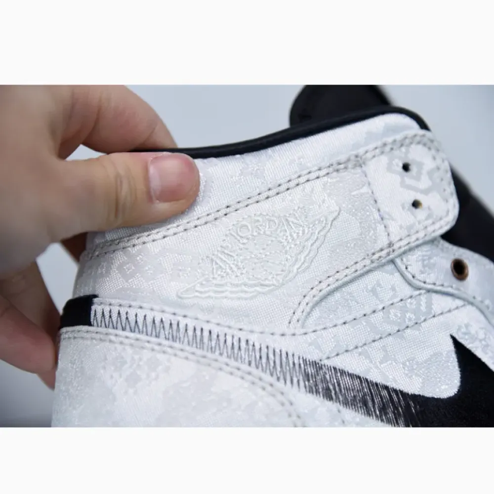 CLOT x Air Jordan 1 Mid ‘Fearless’  CU2804-100