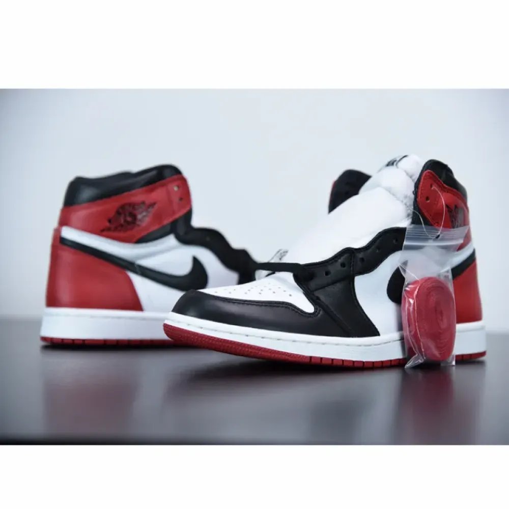 Air Jordan 1 Retro High OG “Black Toe” White/Black-Gym Red 555088-125
