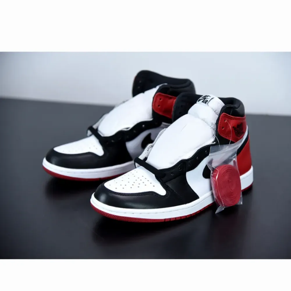 Air Jordan 1 Retro High OG “Black Toe” White/Black-Gym Red 555088-125