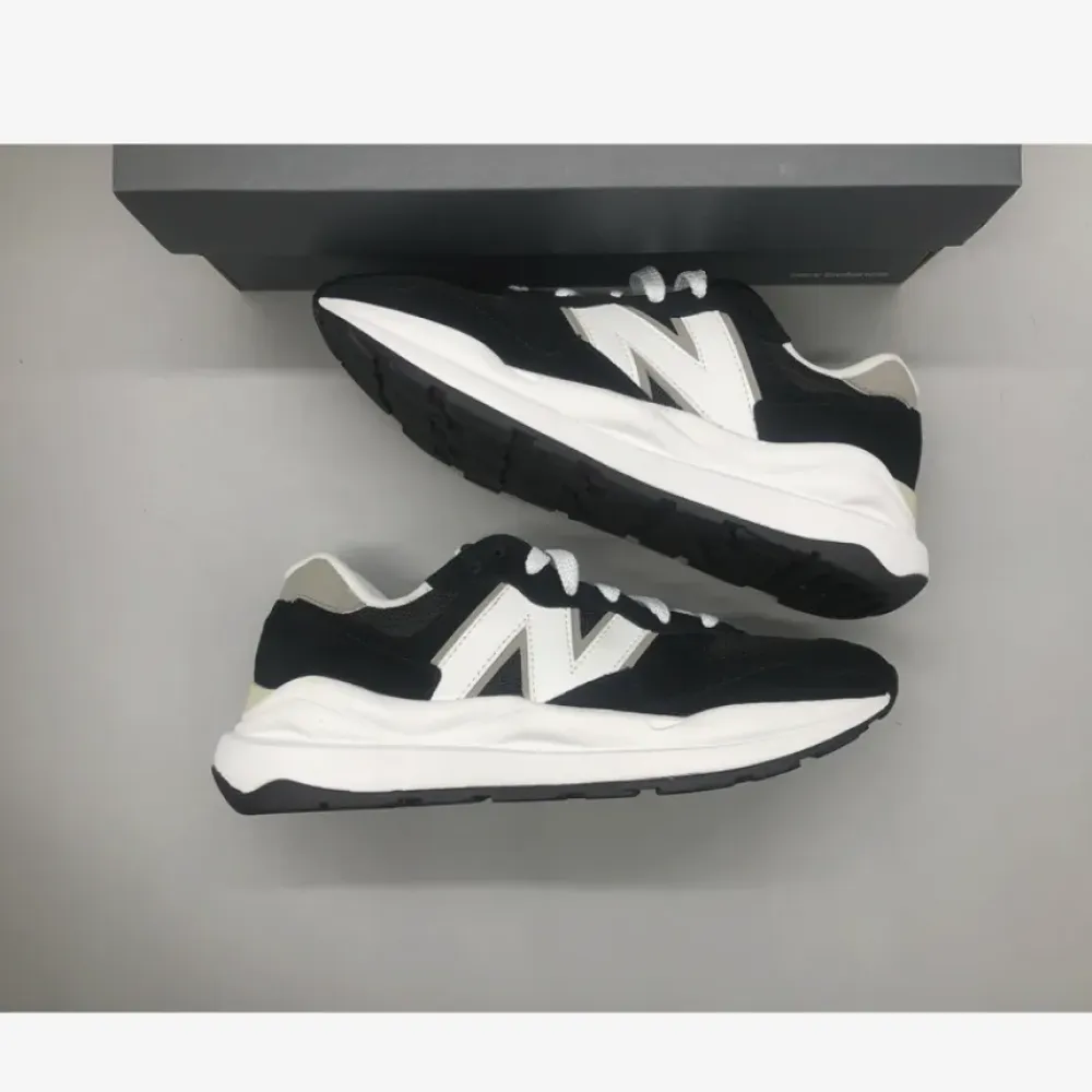 New Balance 57/40 Team Black/Grey/White  M5740CB