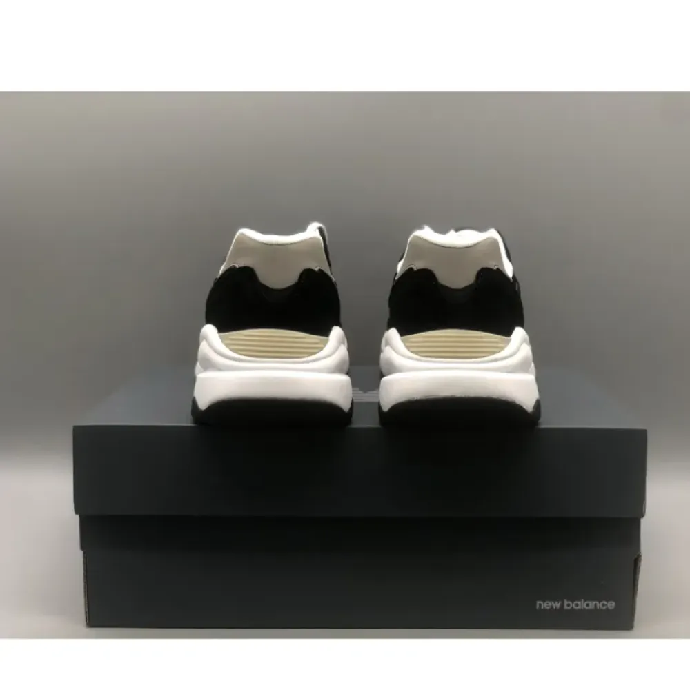 New Balance 57/40 Team Black/Grey/White  M5740CB