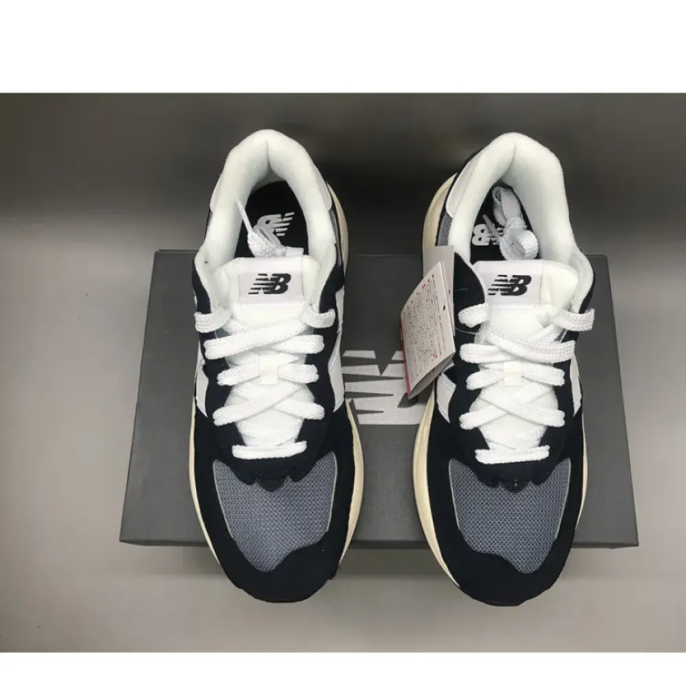 New Balance 57/40 Team Navy/Munsell White  M5740CD