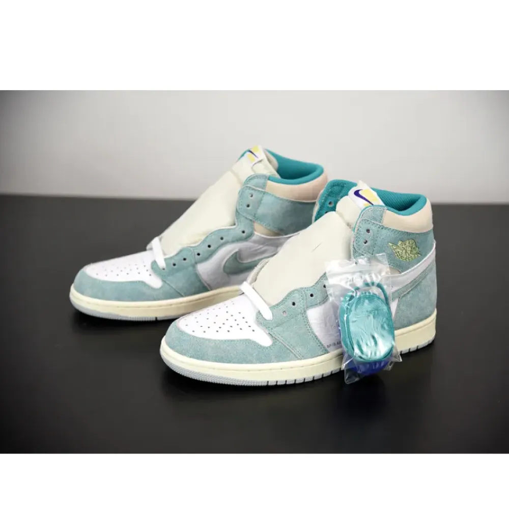 Air Jordan 1 Retro High OG Turbo Green/White-Light Smoke Grey-Sail 555088-311