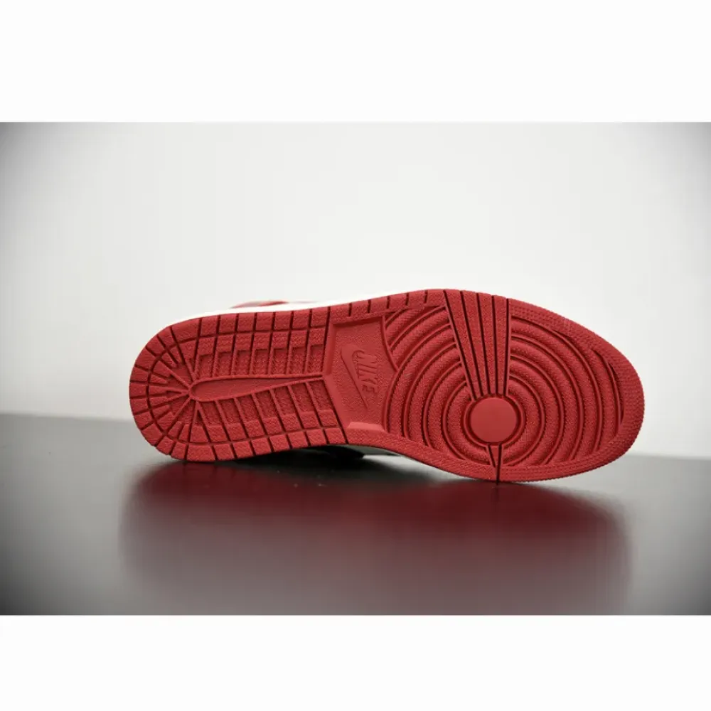 Air Jordan 1 Retro High OG “Bred Toe” Gym Red/Black-Summit White 555088-610