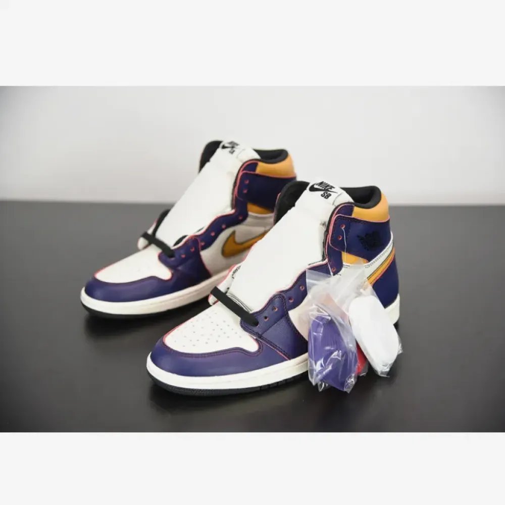 Nike SB x Air Jordan 1 “LA to Chicago” Court Purple/Sail-University Gold-Black CD6578-507