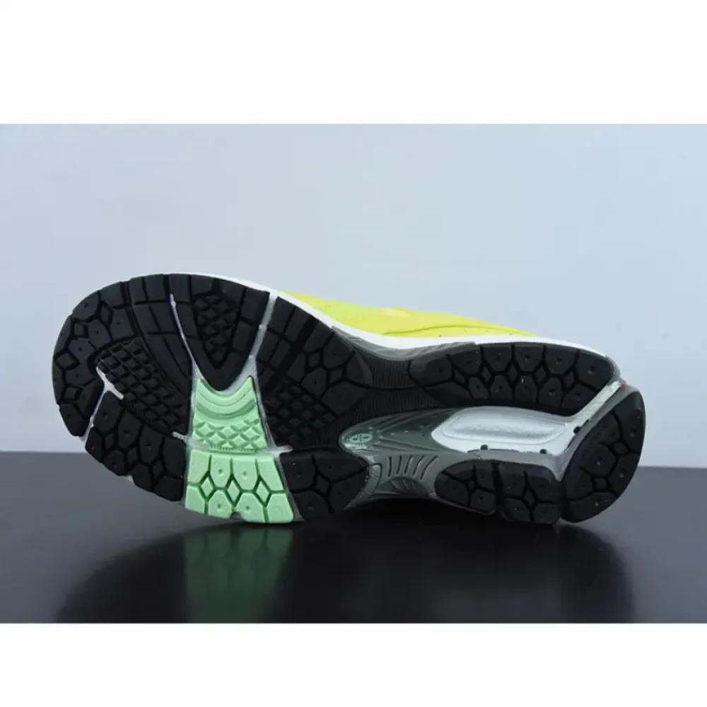 New Balance 2002R Yellow Lime  M2002RLC