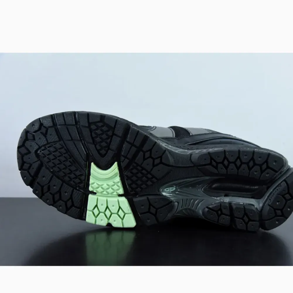 New Balance 2002R Black Powder Green M2002RLD