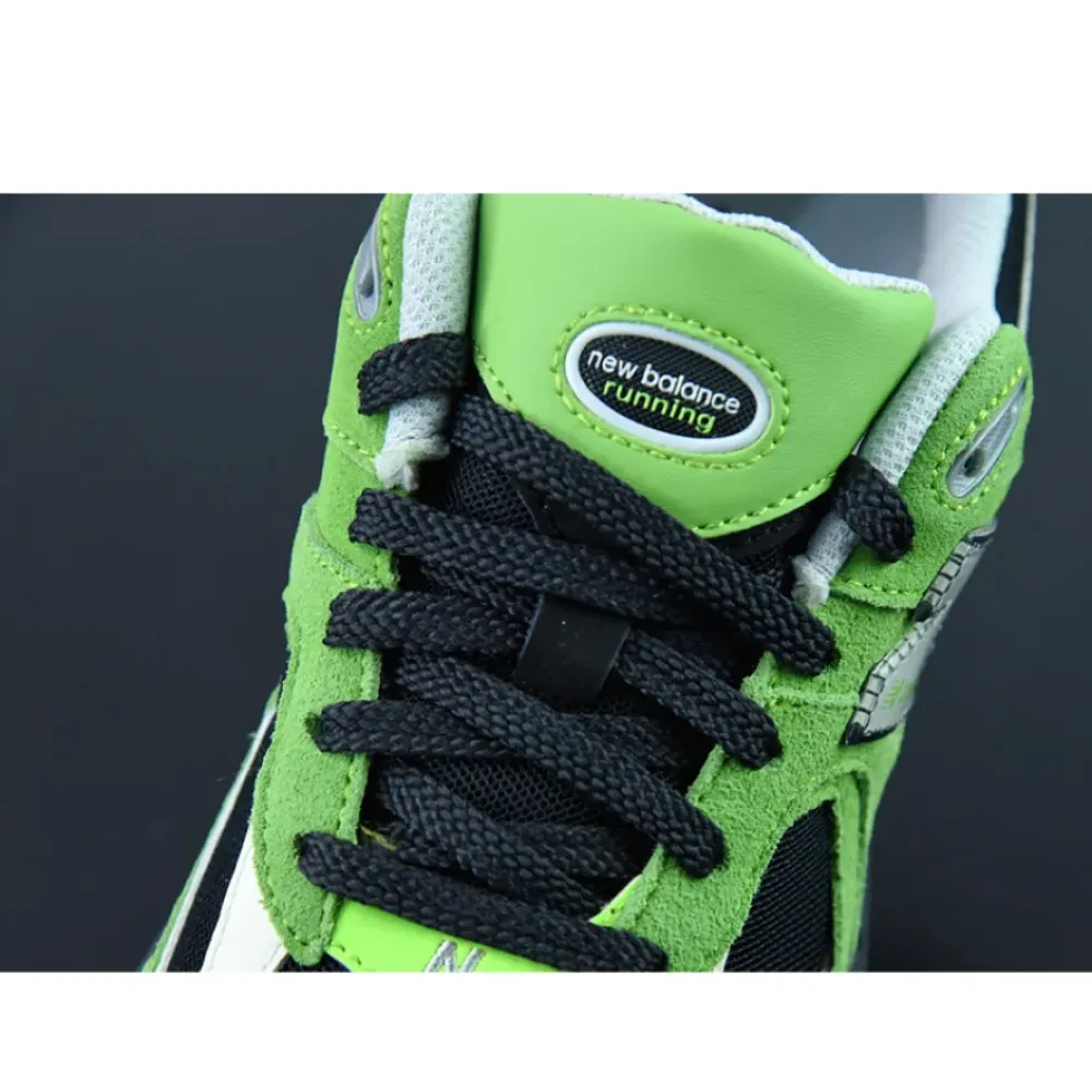 New Balance 2002R “Good Vibes Pack” Green M2002RGZ