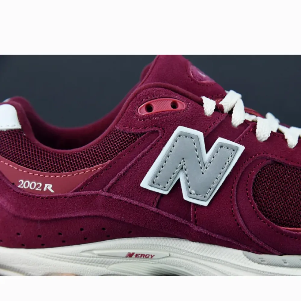 New Balance 2002R Garnet  M2002RHA