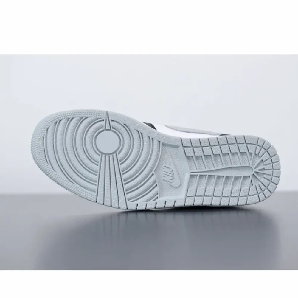 Air Jordan 1 Low Black/Light Smoke Grey-White  553558-039