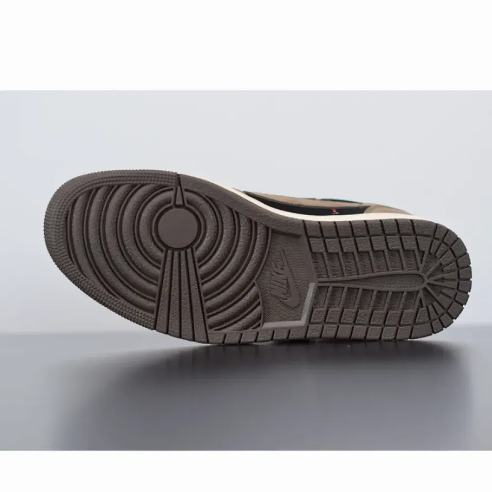 Travis Scott x Air Jordan 1 Low OG SP “Dark Mocha”  CQ4277-001