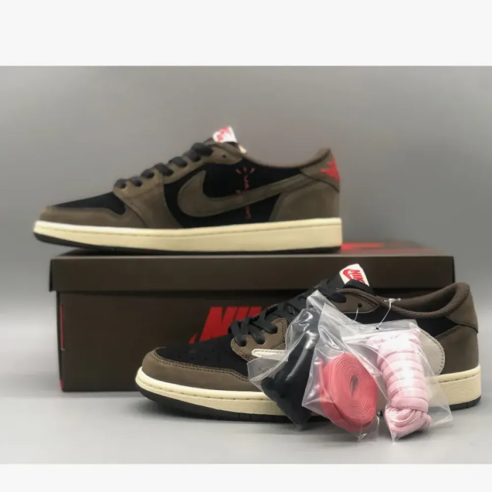 Travis Scott x Air Jordan 1 Low OG SP “Dark Mocha”  CQ4277-001