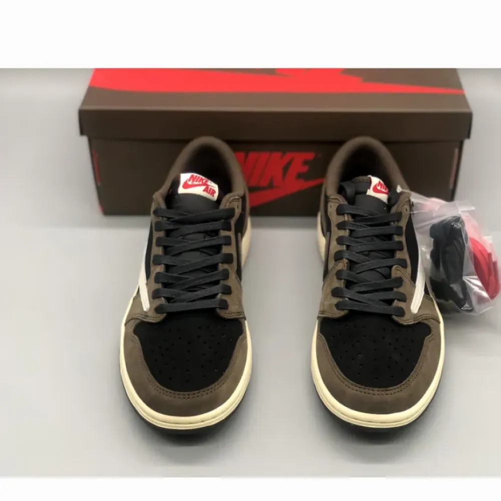 Travis Scott x Air Jordan 1 Low OG SP “Dark Mocha”  CQ4277-001