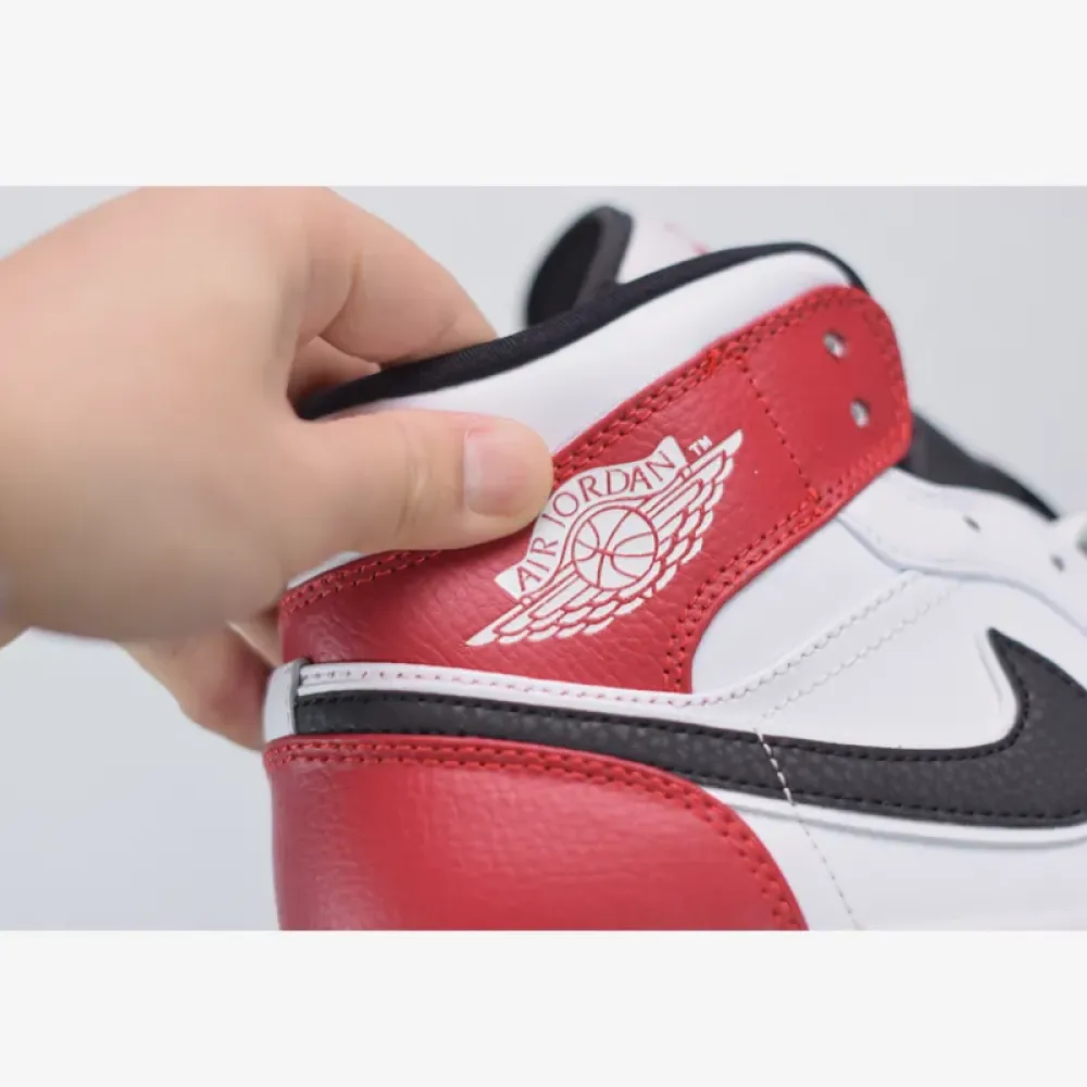 Air Jordan 1 Mid “Chicago” White Red Black 554724-116