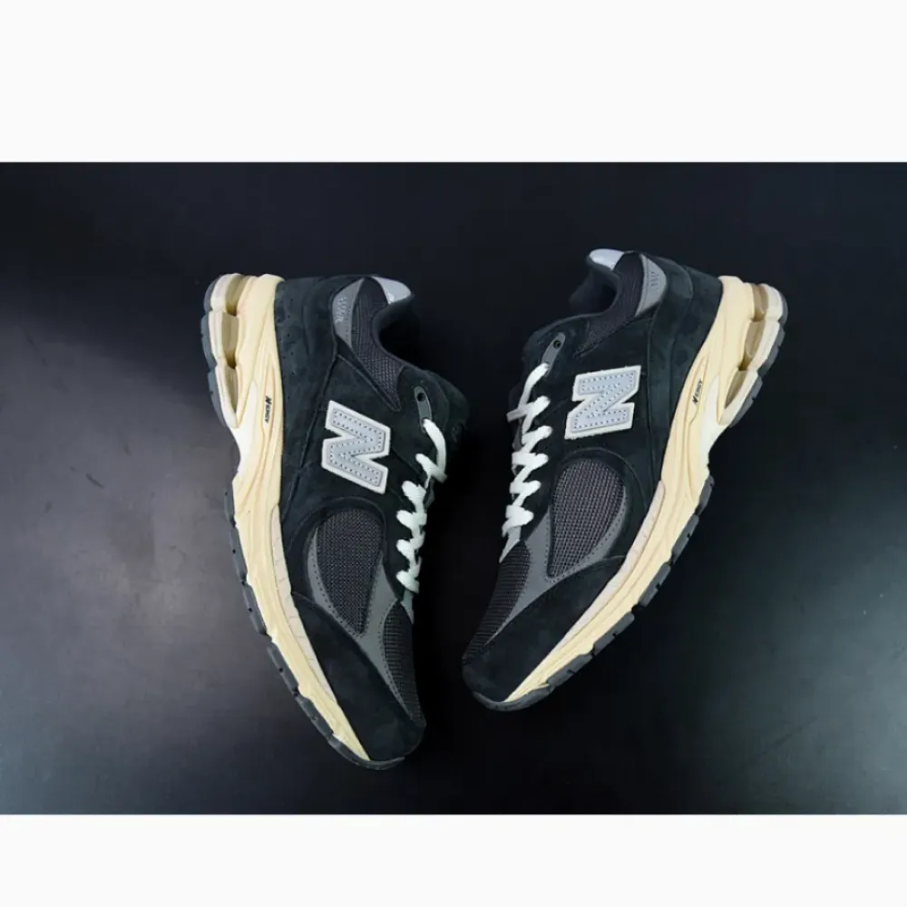 New Balance 2002R Black Dark Grey  M2002RHO