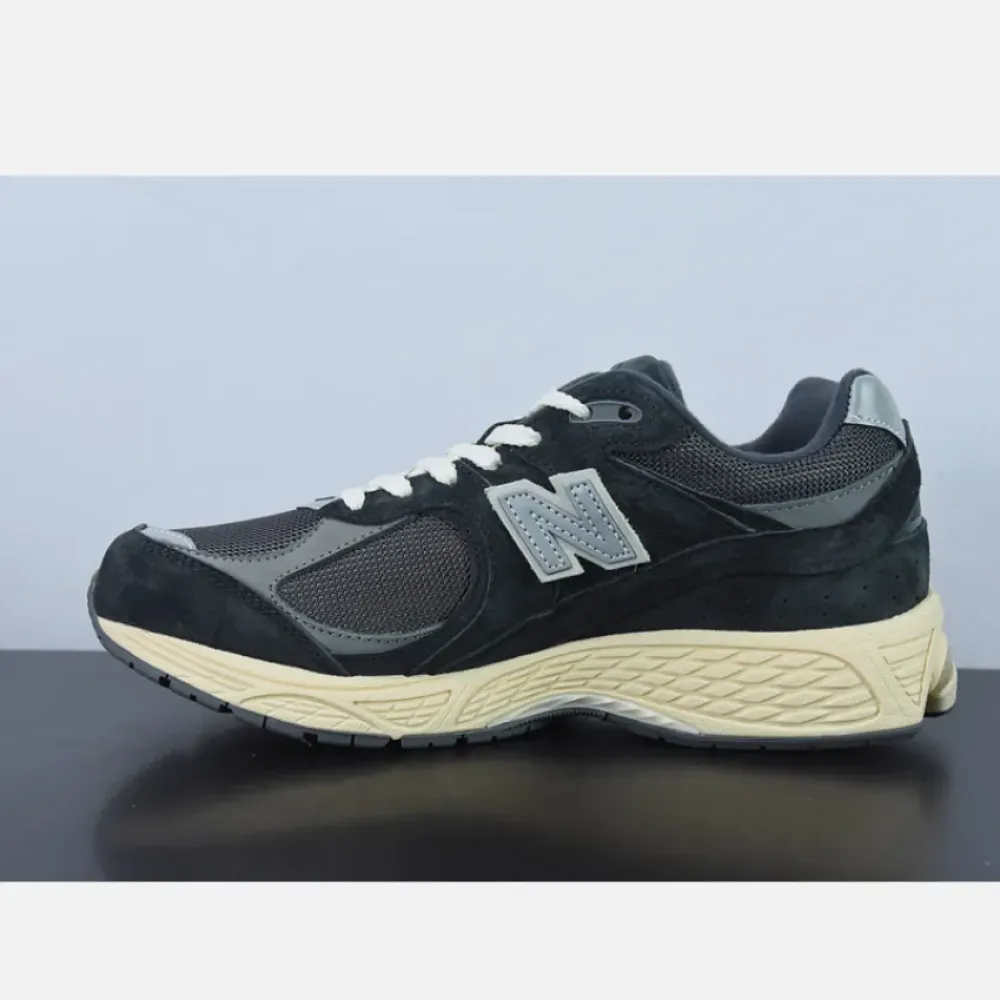 New Balance 2002R Black Dark Grey  M2002RHO
