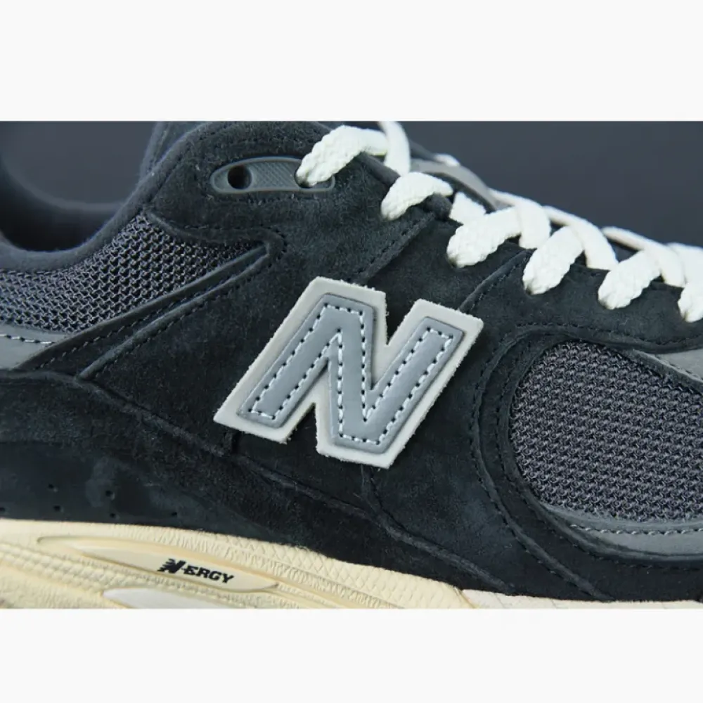 New Balance 2002R Black Dark Grey  M2002RHO