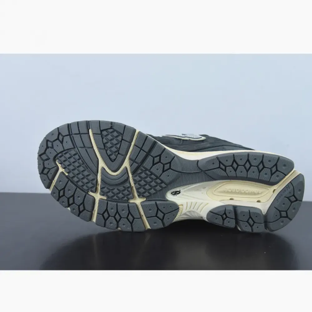 New Balance 2002R Black Dark Grey  M2002RHO