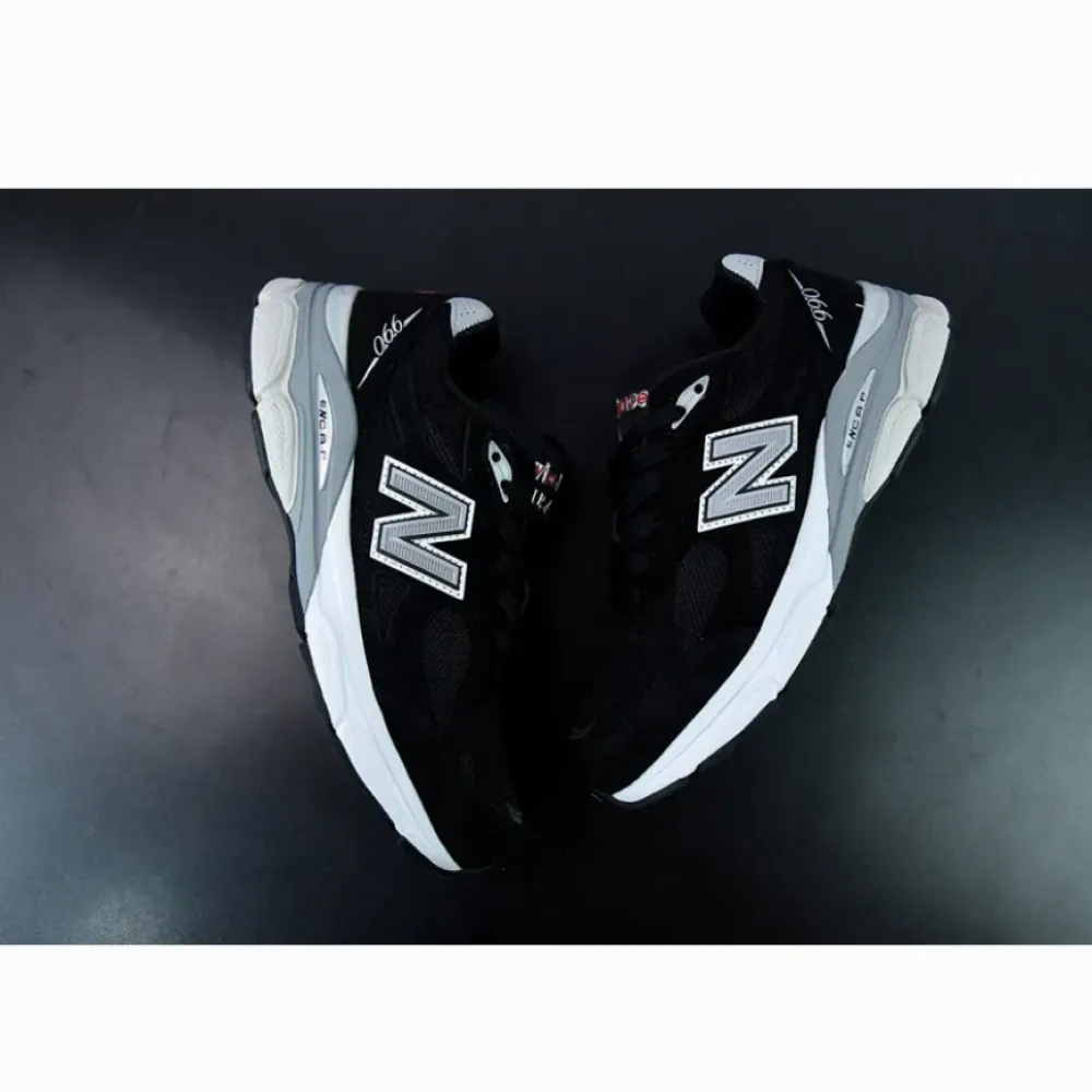 New Balance 990v3 Black White M990BS3