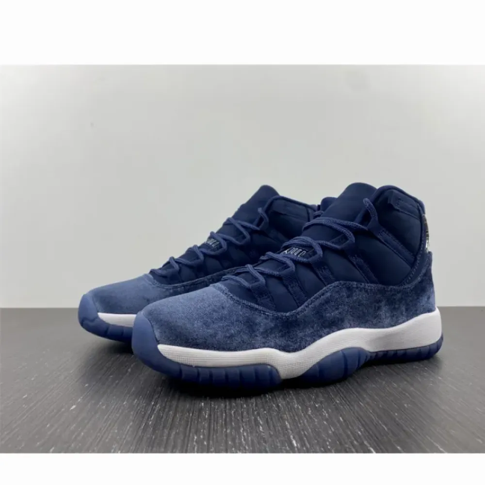 Air Jordan 11 Velvet Midnight Navy/Metallic Silver-White  AR0715-441