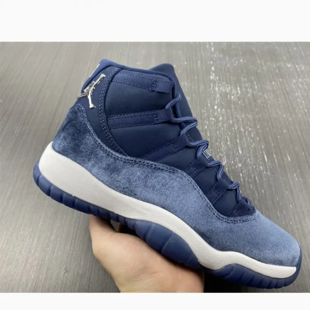 Air Jordan 11 Velvet Midnight Navy/Metallic Silver-White  AR0715-441