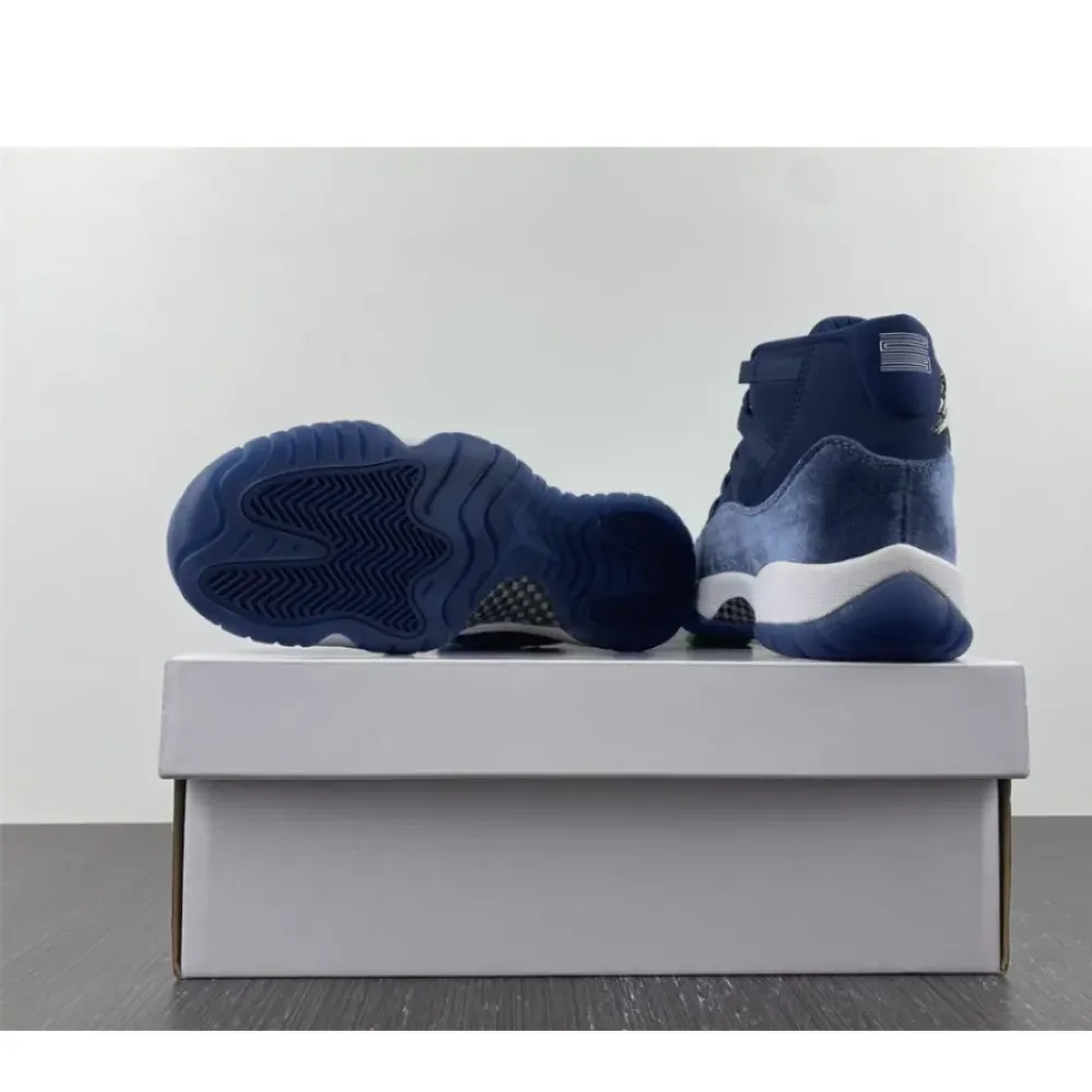 Air Jordan 11 Velvet Midnight Navy/Metallic Silver-White  AR0715-441