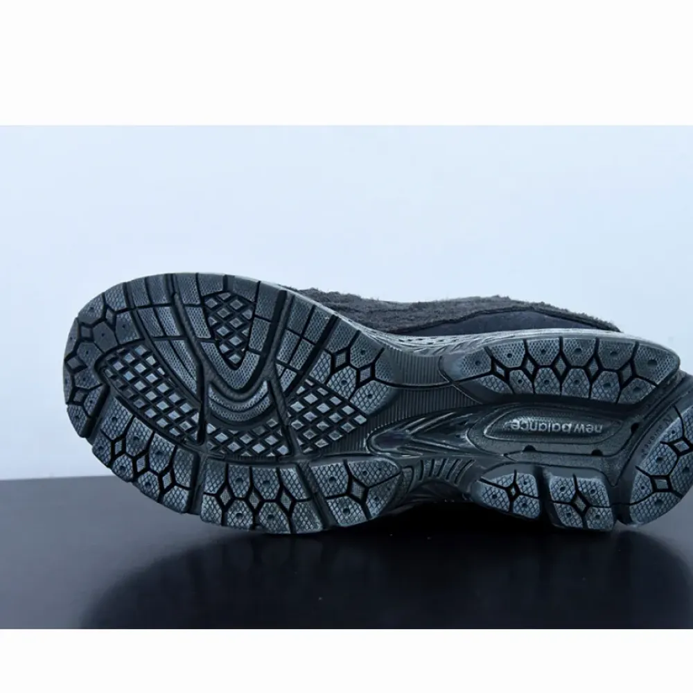 New Balance 2002R Protection Pack Phantom M2002RDB