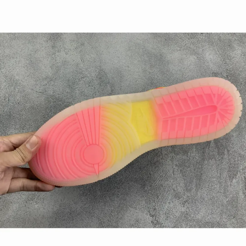 Air Jordan 1 Mid SE GS ‘Edge Glow’  CV4611-100