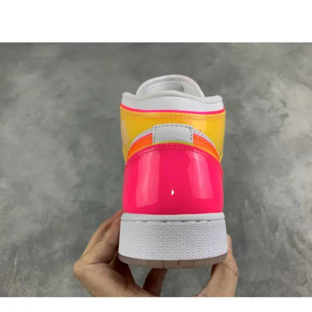 Air Jordan 1 Mid SE GS ‘Edge Glow’  CV4611-100