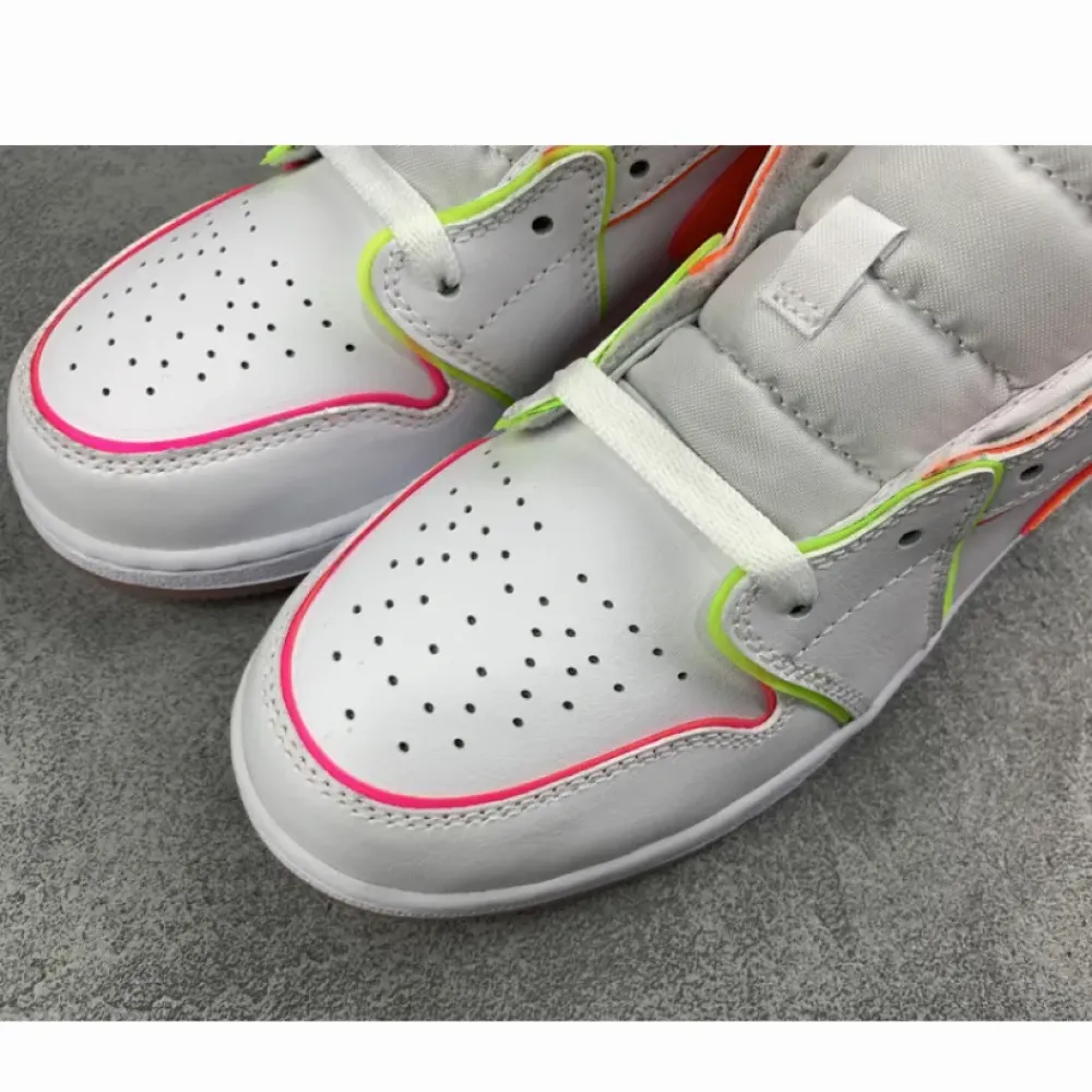 Air Jordan 1 Mid SE GS ‘Edge Glow’  CV4611-100