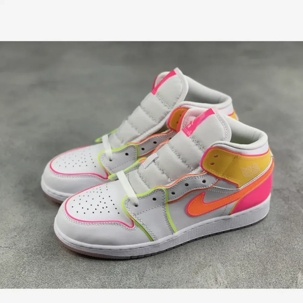Air Jordan 1 Mid SE GS ‘Edge Glow’  CV4611-100