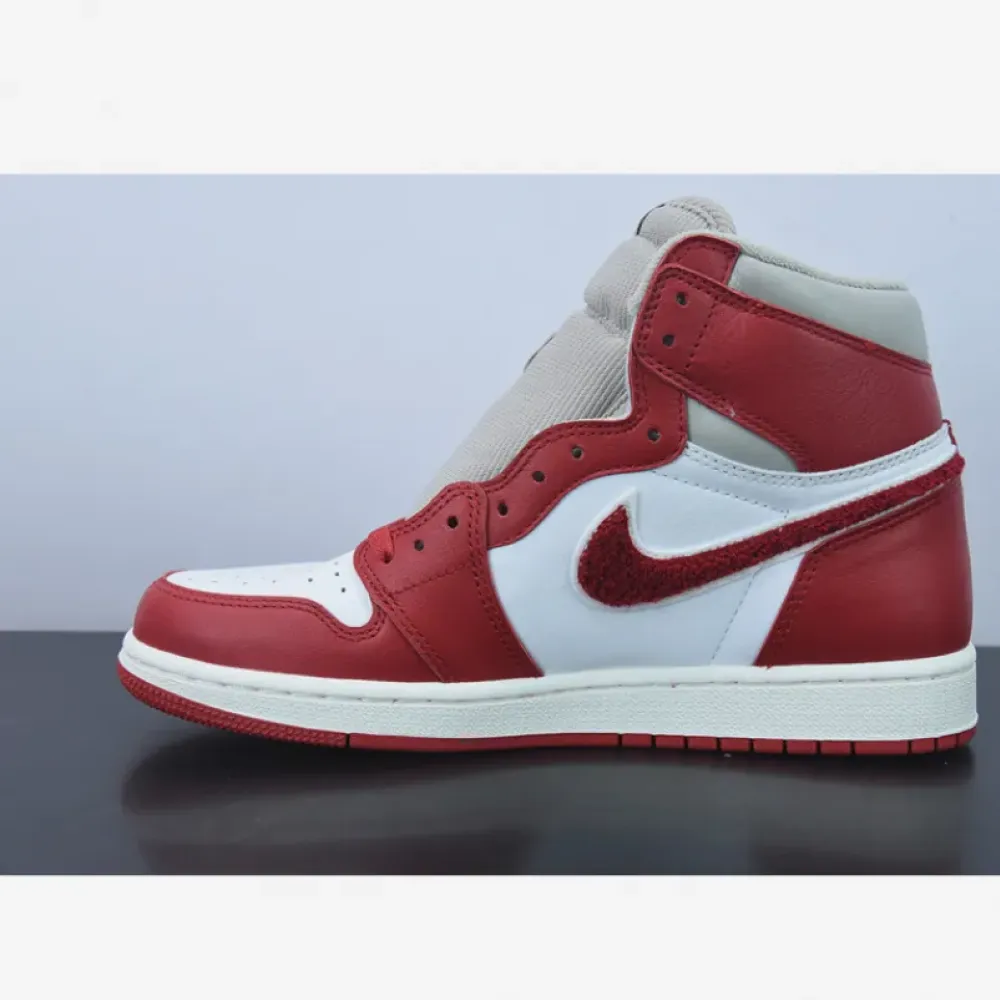 Air Jordan 1 Retro High OG ‘Chenille’ Light Iron Ore/Varsity Red-Sail DJ4891-061