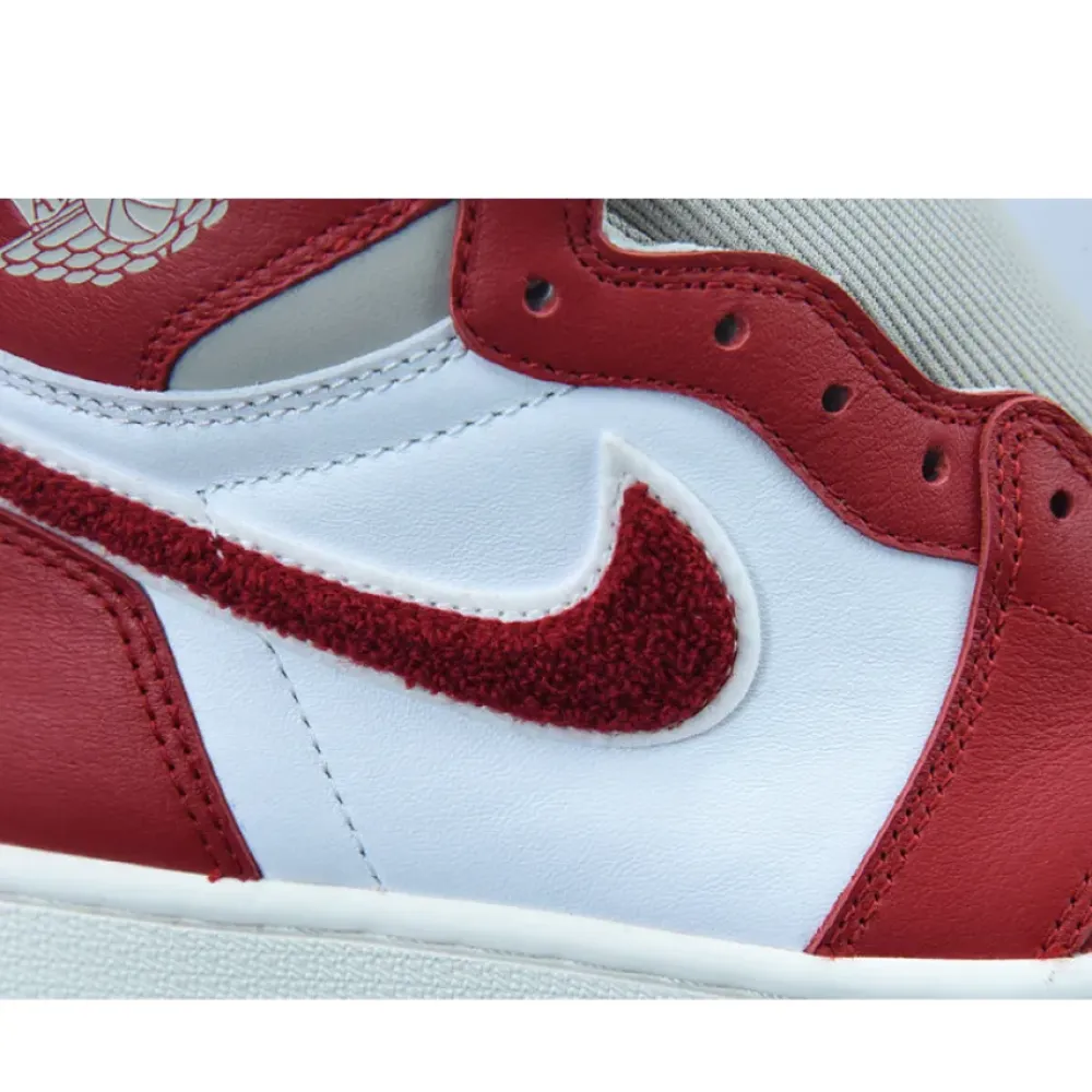 Air Jordan 1 Retro High OG ‘Chenille’ Light Iron Ore/Varsity Red-Sail DJ4891-061
