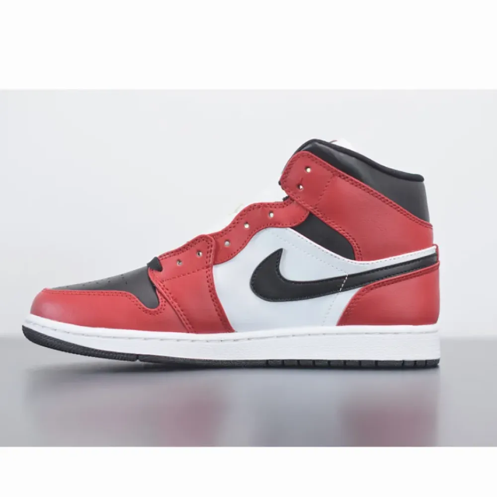 Air Jordan 1 Mid ‘Chicago Black Toe’ Black/Gym Red-White  554724-069