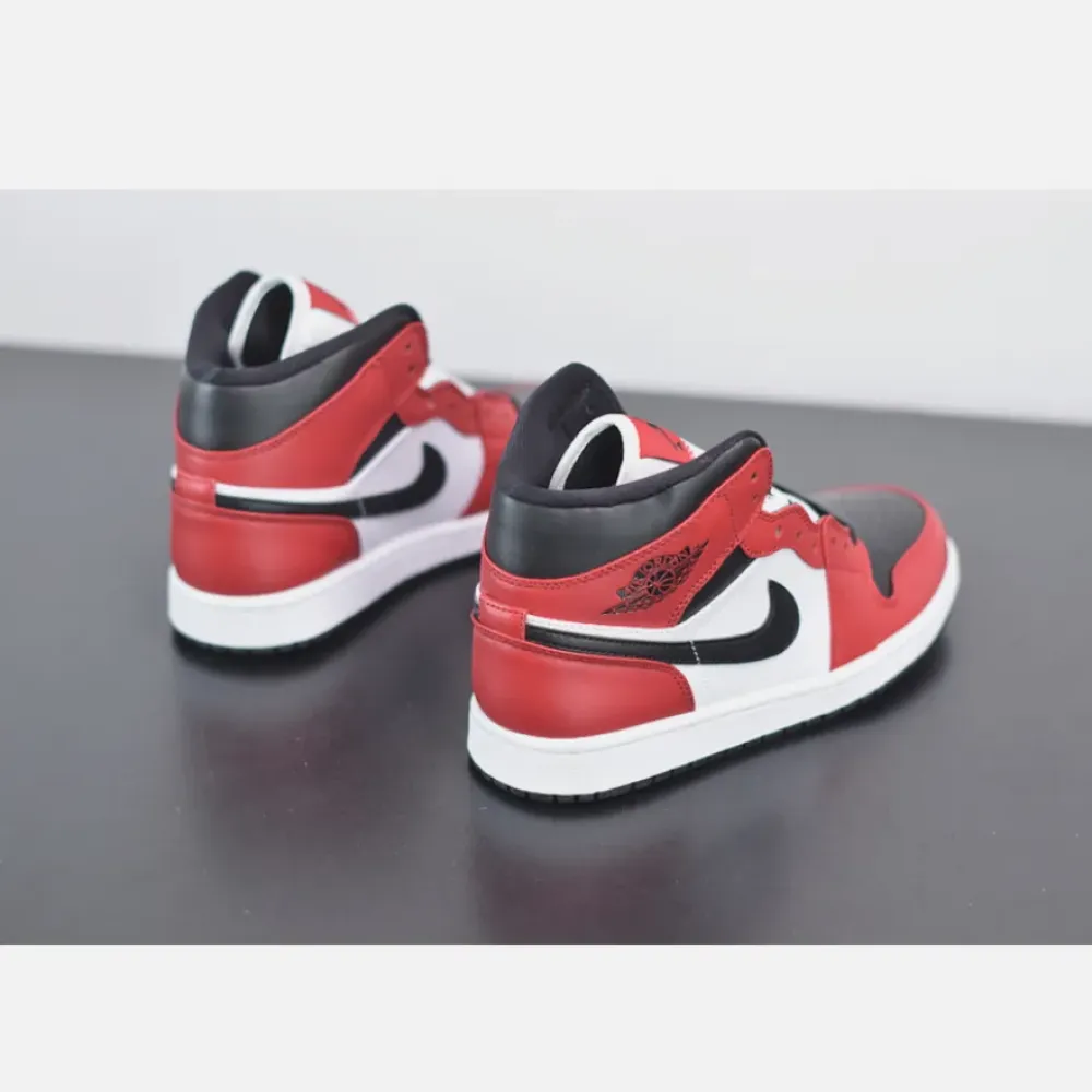 Air Jordan 1 Mid ‘Chicago Black Toe’ Black/Gym Red-White  554724-069