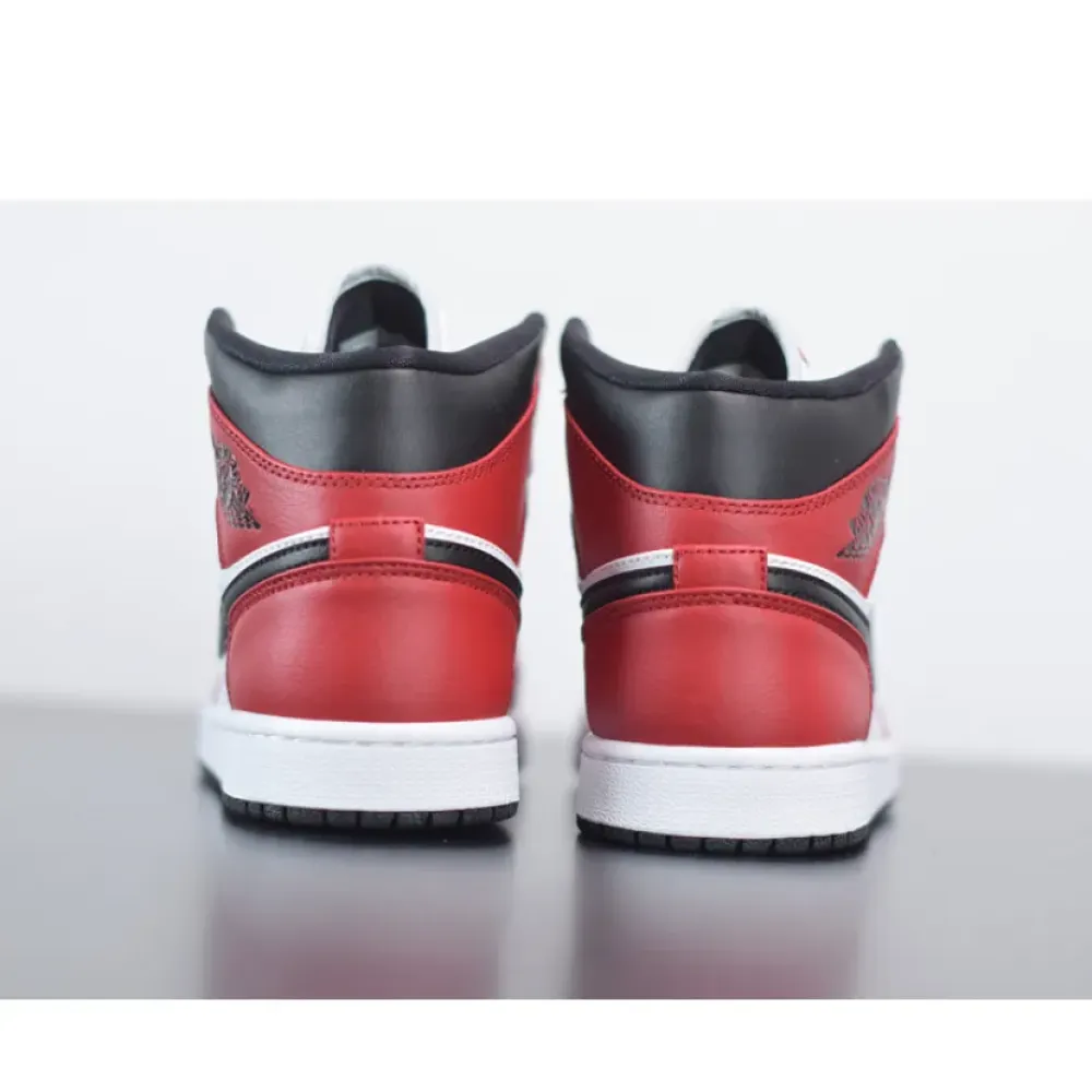 Air Jordan 1 Mid ‘Chicago Black Toe’ Black/Gym Red-White  554724-069
